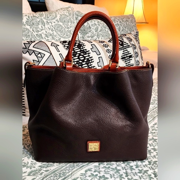 Dooney & Bourke Pebble Grain Large Shopper in Brown